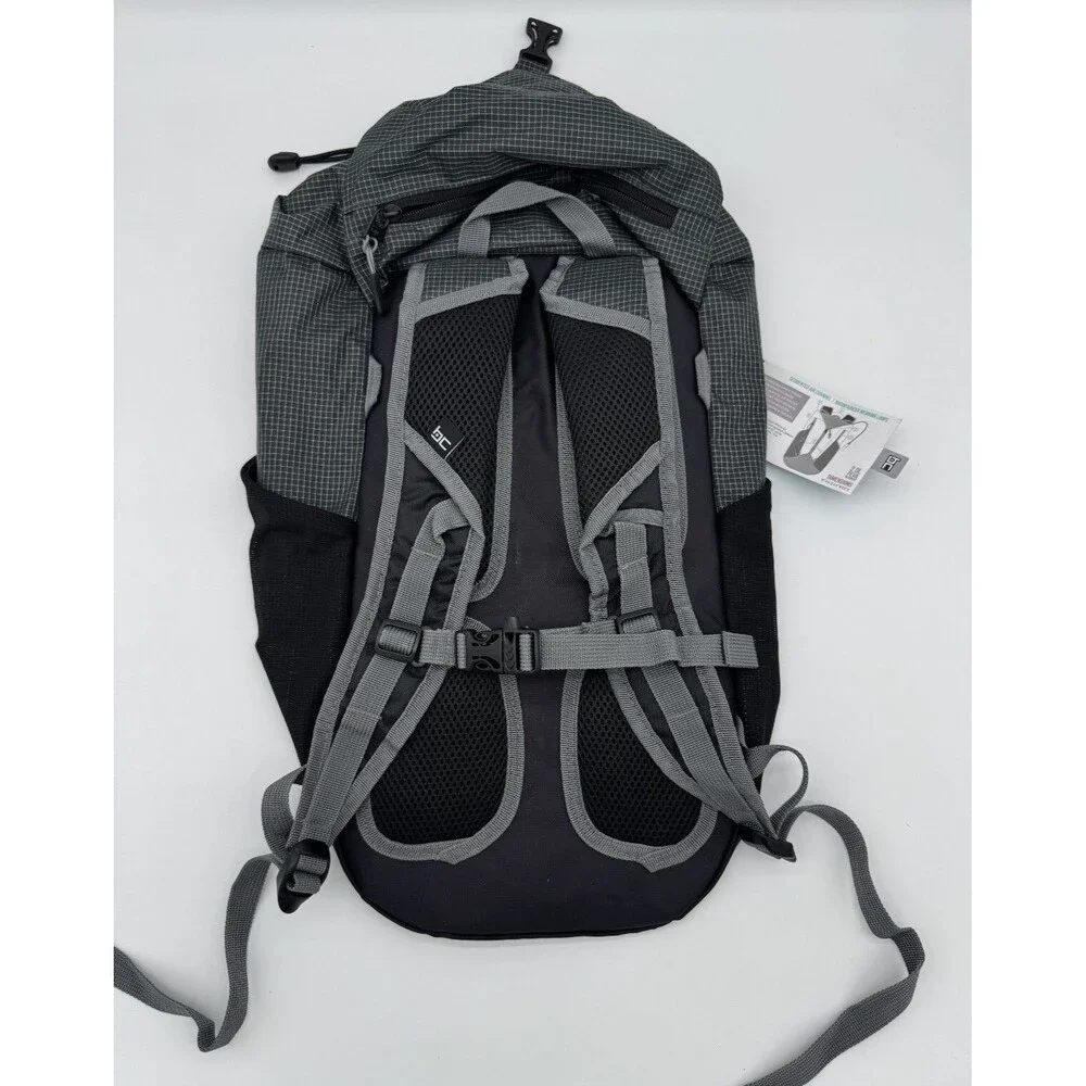 Basecamp Glacier Peak Hydration Pack Small Backpack w/ Bladder‎ New BC20720